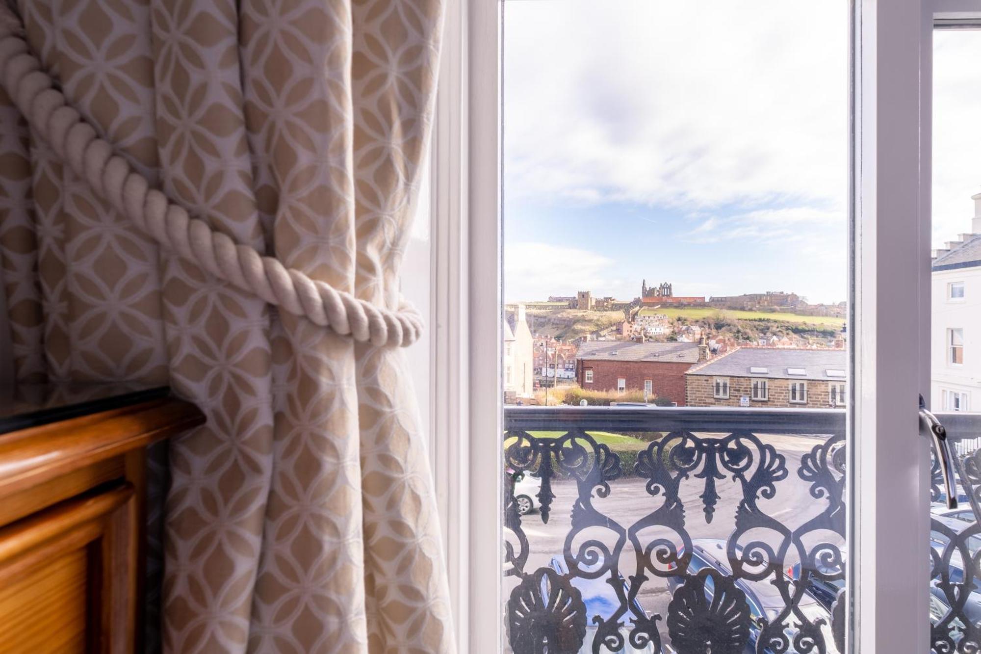 Number 7 Guest House Whitby Exterior photo