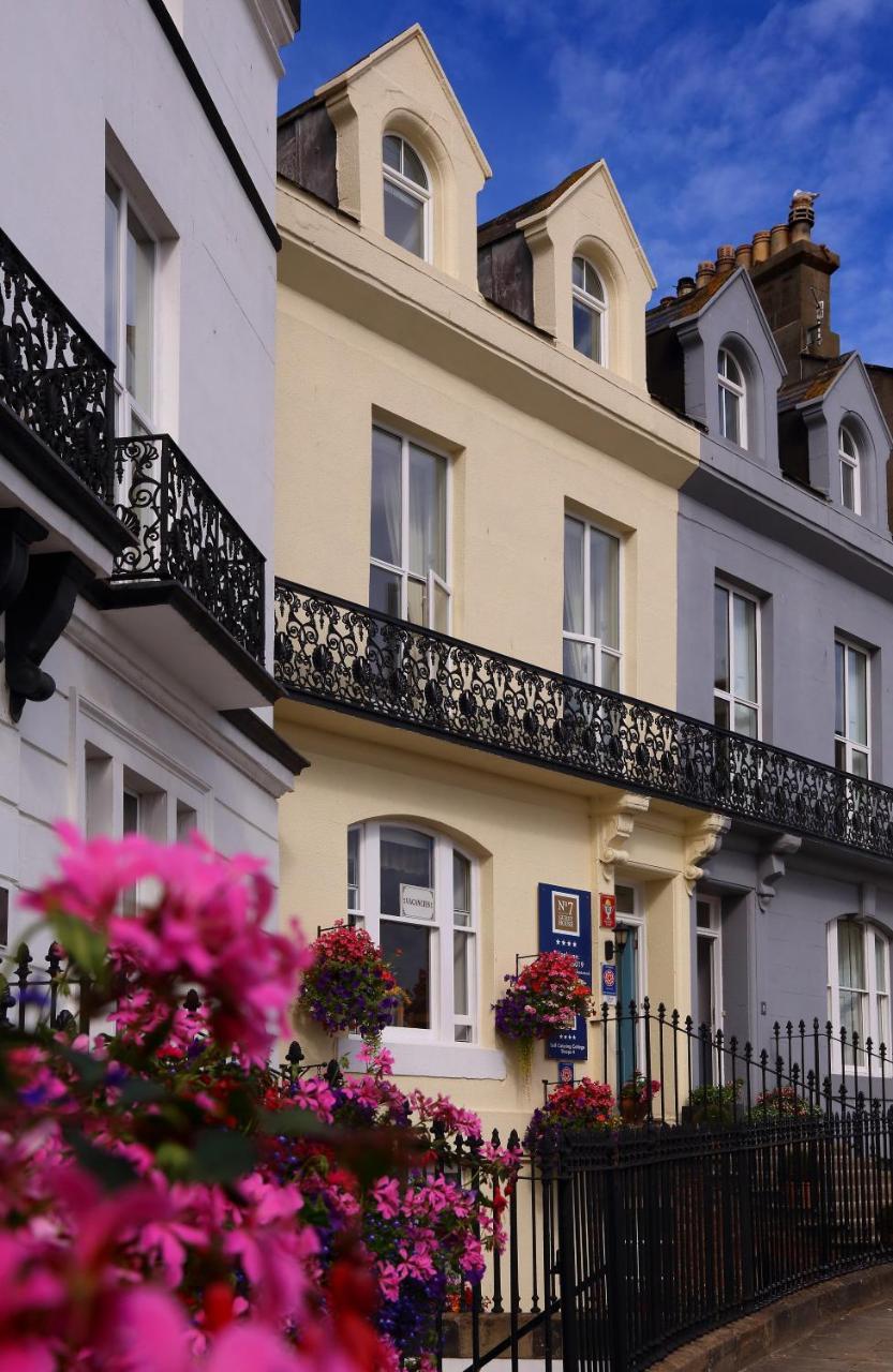 Number 7 Guest House Whitby Exterior photo